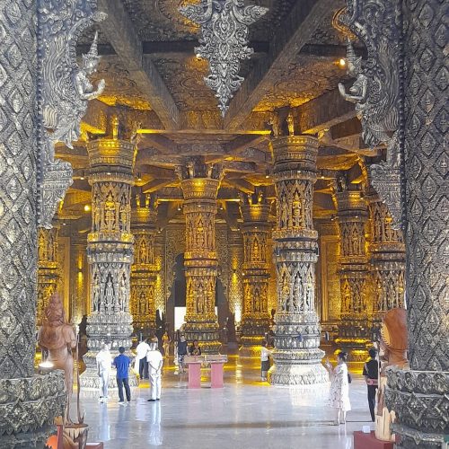 Lao Arts Museum & Buddha Park Tour