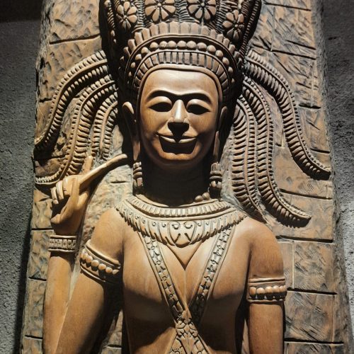 Lao Arts Museum & Buddha Park Tour