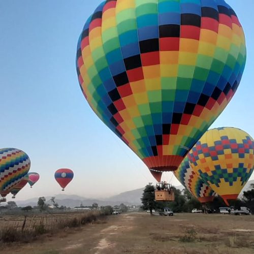 balloon-01-balloons-launching-field